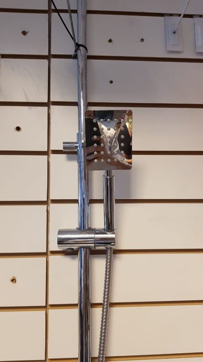 Set de ducha con duchador manual de diseño europeo y flor cuadrada grande BFA20505
